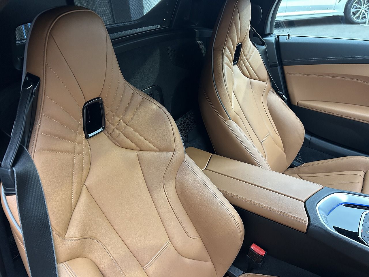 G29 z4 sDrive20i RHD