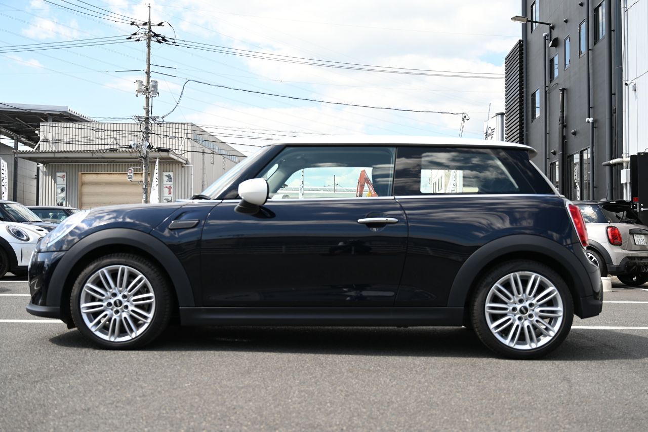 MINI Cooper F56 RHD