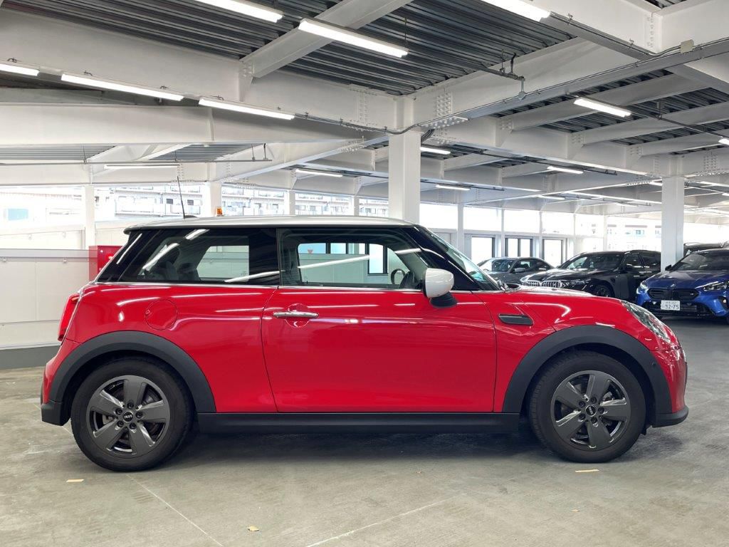 MINI Cooper F56 RHD