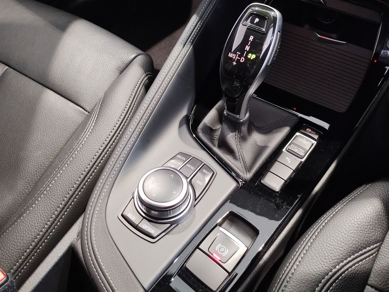 X1 sDrive18i RHD