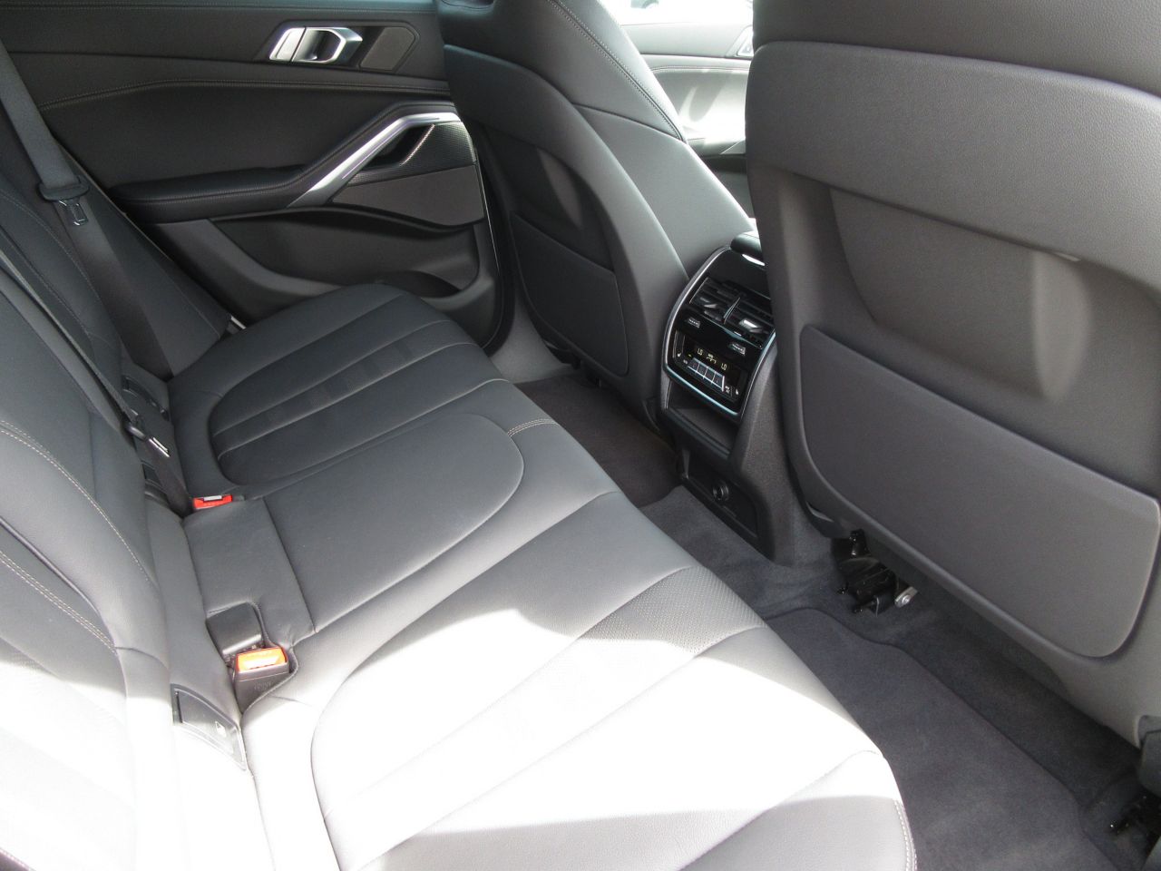 X* M50i RHD