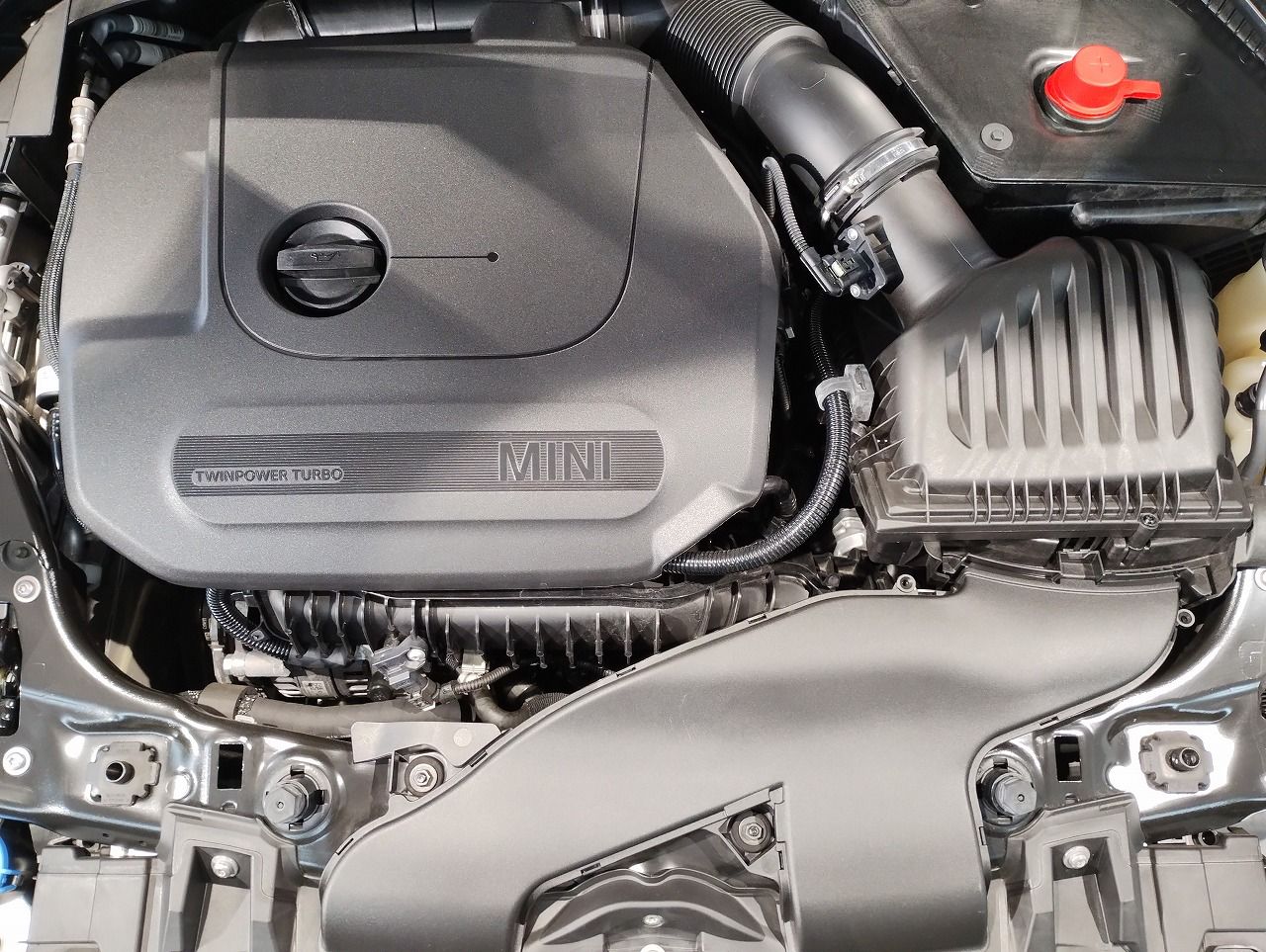 MINI Cooper F56 RHD