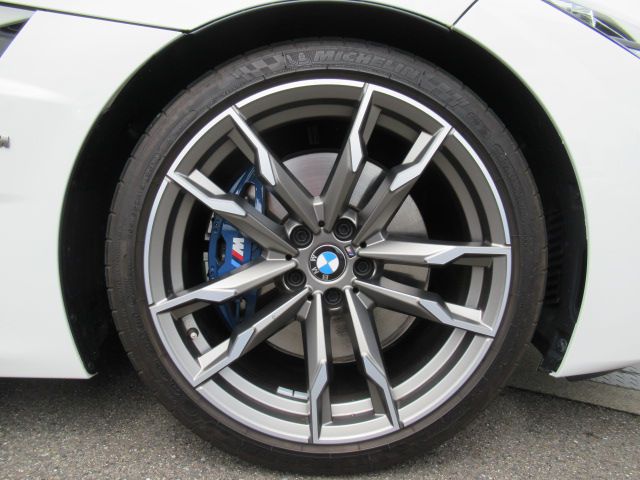 G29 Z4 M40i RHD