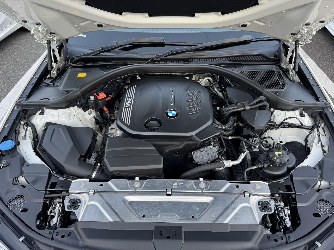 G20 320d xDrive RHD Saloon