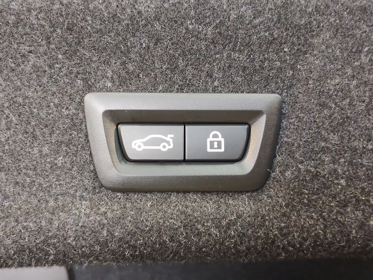 G20 330e Saloon LCI RHD MX