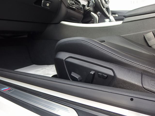220I CABRIOLET RHD
