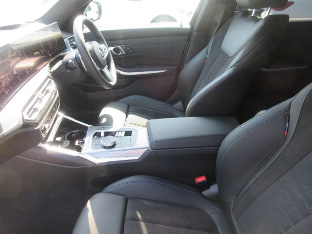 320d xDrive Berline RHD