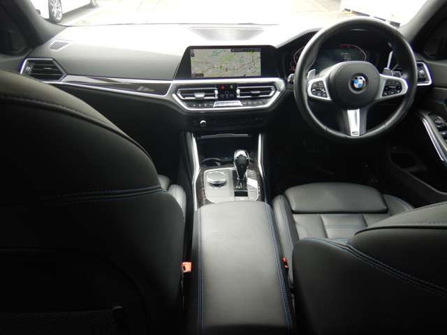 330i Berline RHD