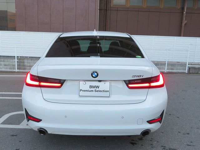 318i Berline RHD