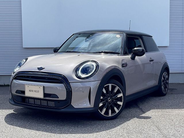 MINI COOPER 3 DOOR CAMDEN EDITION.
