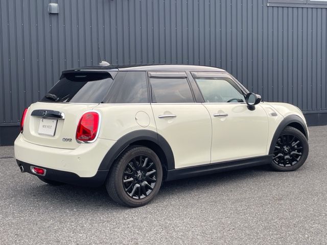 F55 MINI Cooper 5-Door Hatch LCI