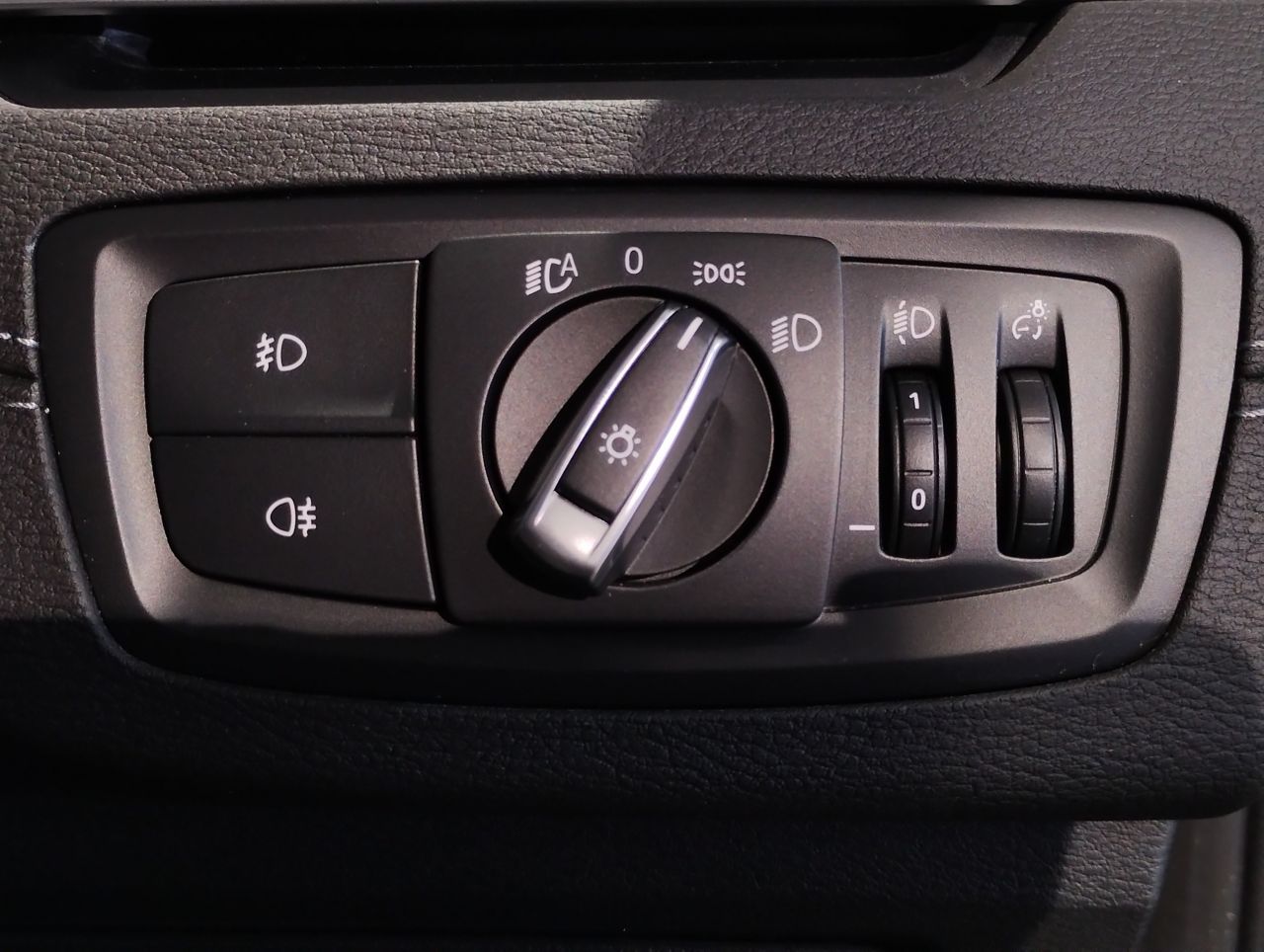 X1 sDrive18i RHD
