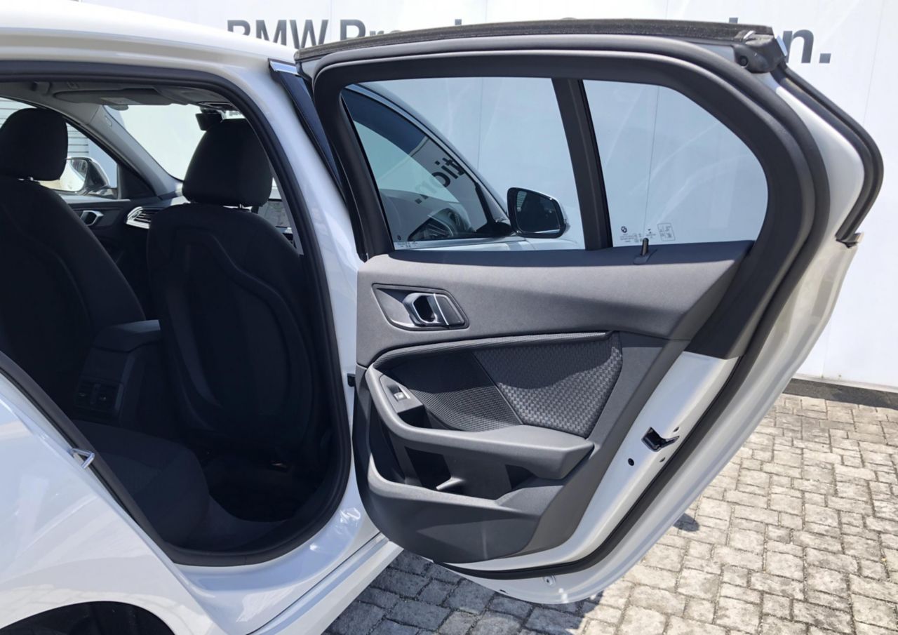 F40 118d Sports Hatch 5-door B47 2.0d
