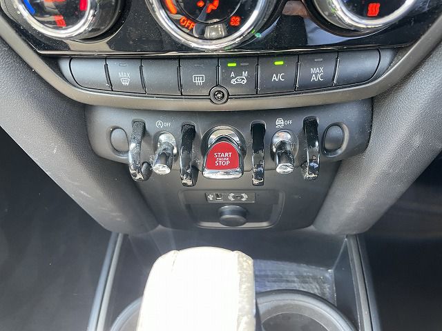 MINI CROSSOVER COOPER D