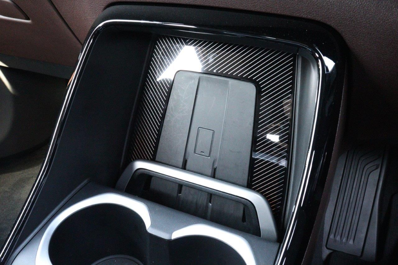 iX2 xDrive30 MSP