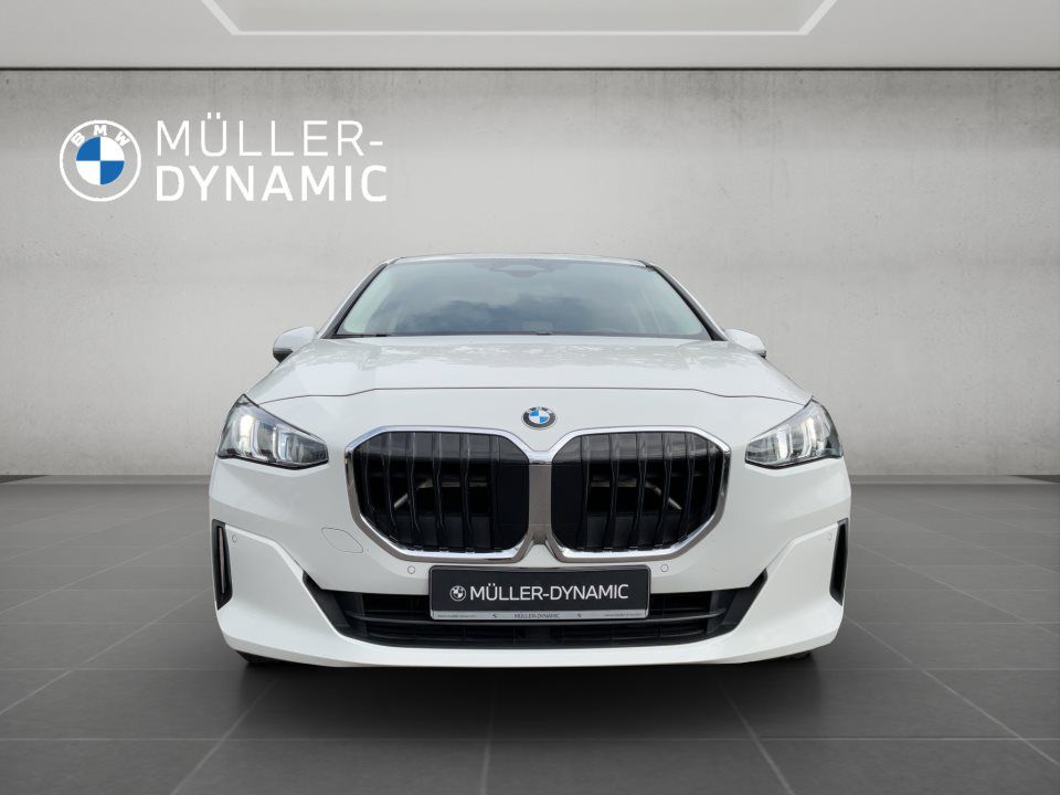 BMW 218
