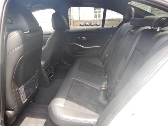 G20 320i Saloon LCI RHD MX
