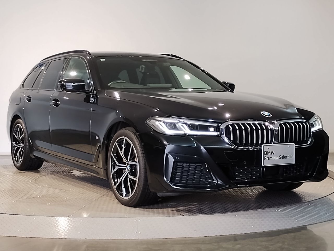 520d xDrive Touring RHD
