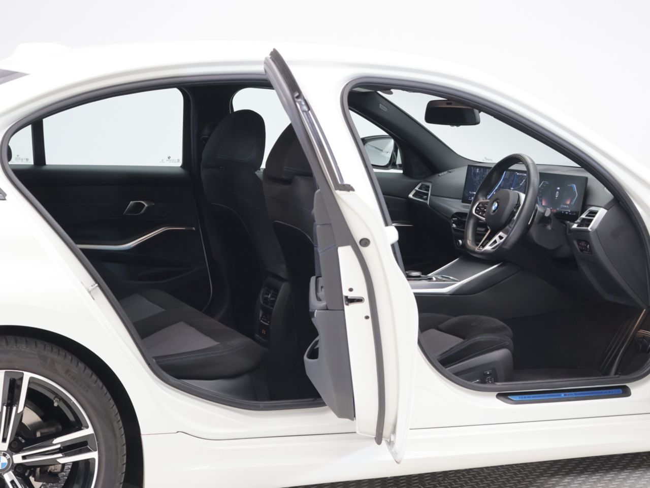 320d xDrive Berline RHD