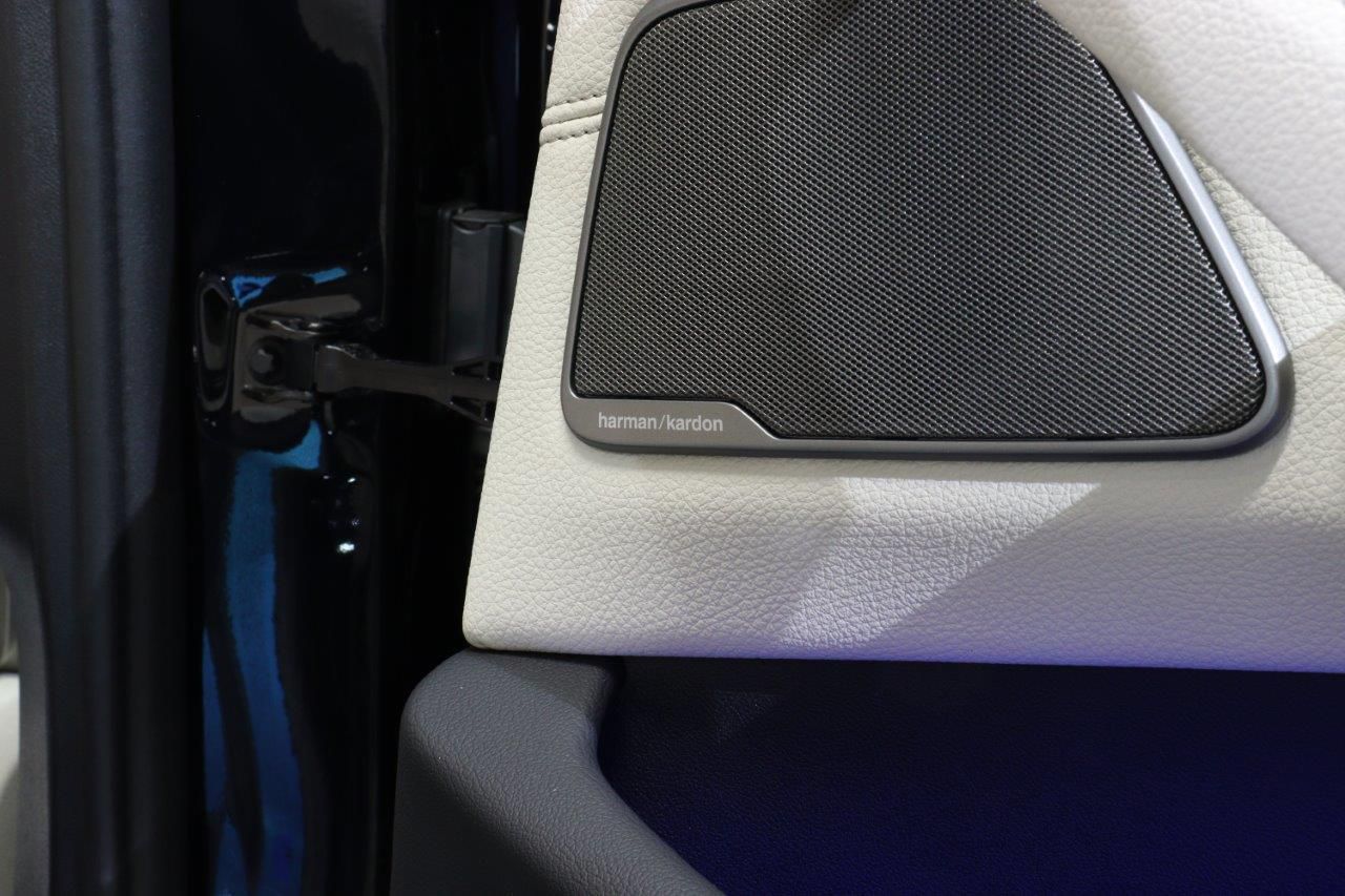 520d xDrive Sedan RHD