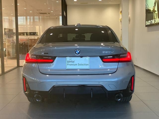 320d xDrive Berline RHD