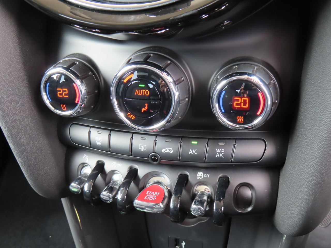 F55 COOPER D (AT)