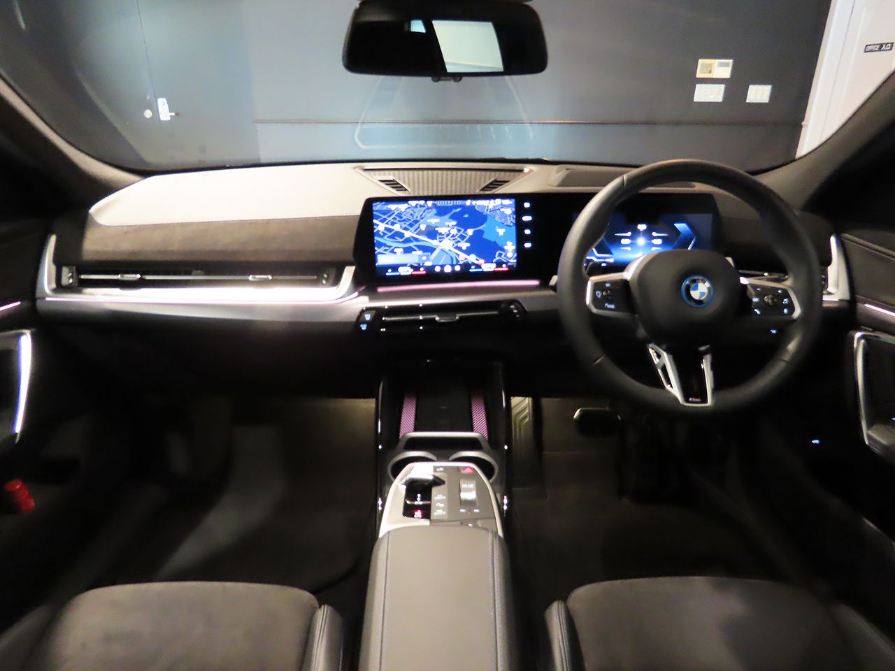 iX2 xDrive30 MSP