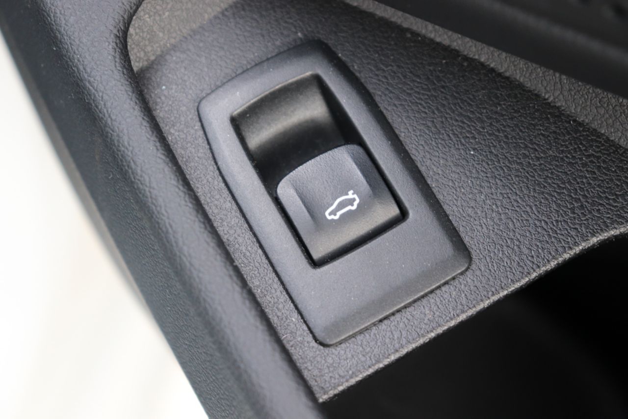 G20 320i Saloon RHD MX