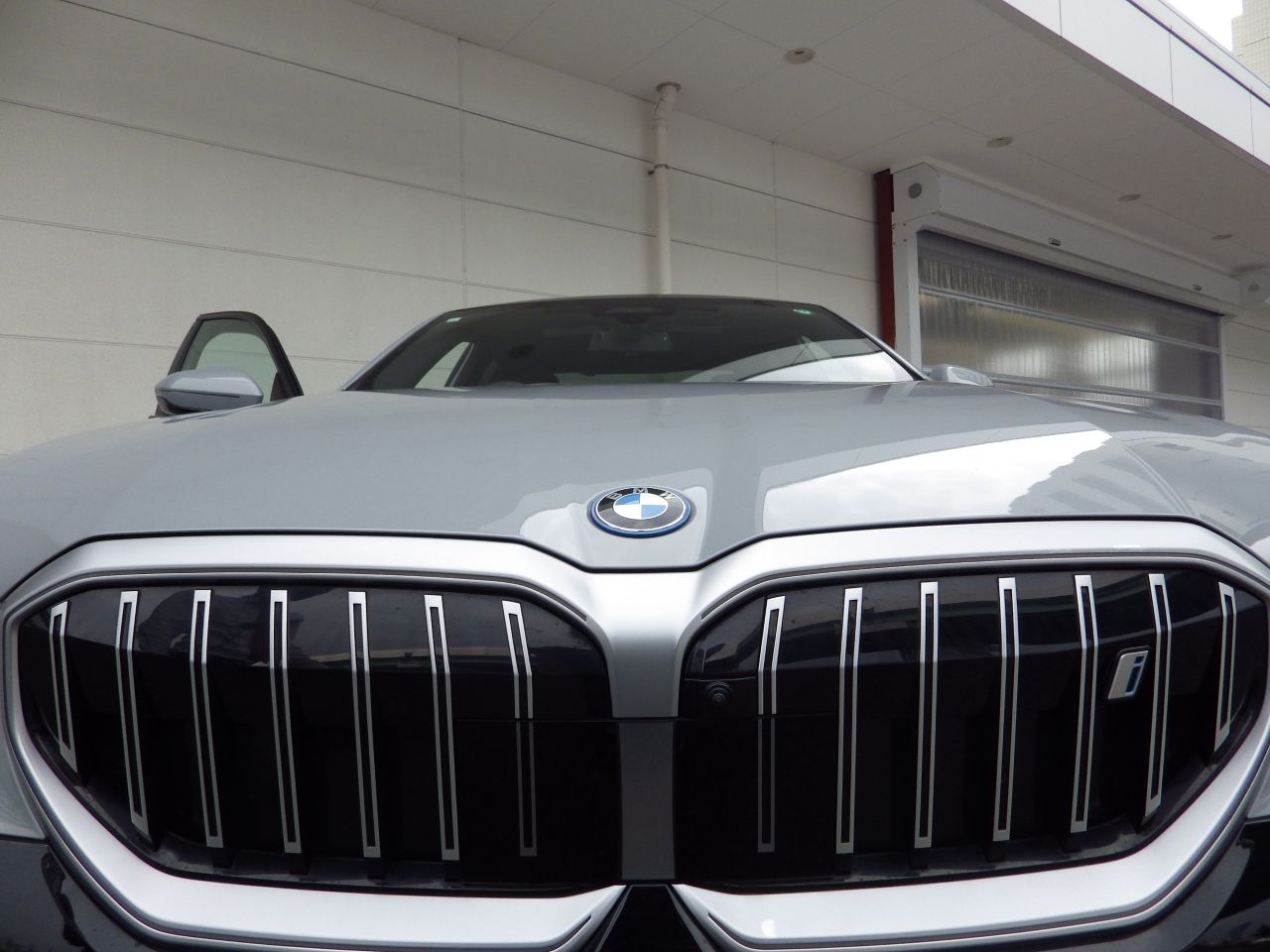 BMW i5 eDrive40 Sedan RHD