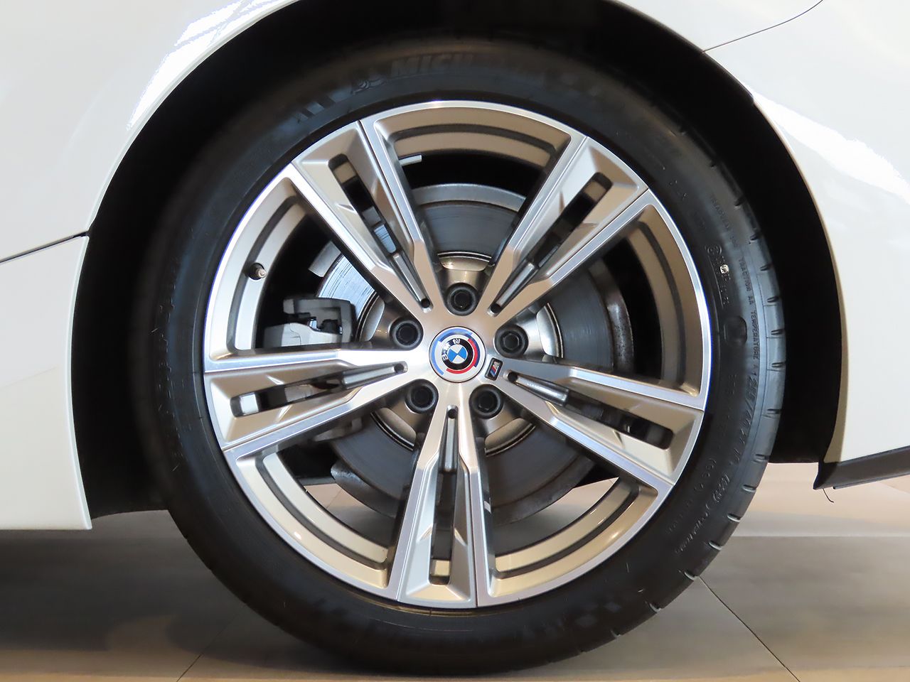G29 z4 sDrive20i RHD