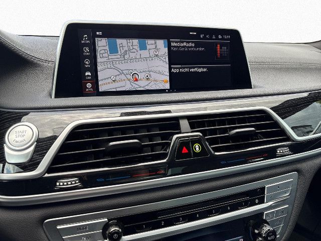 BMW 740