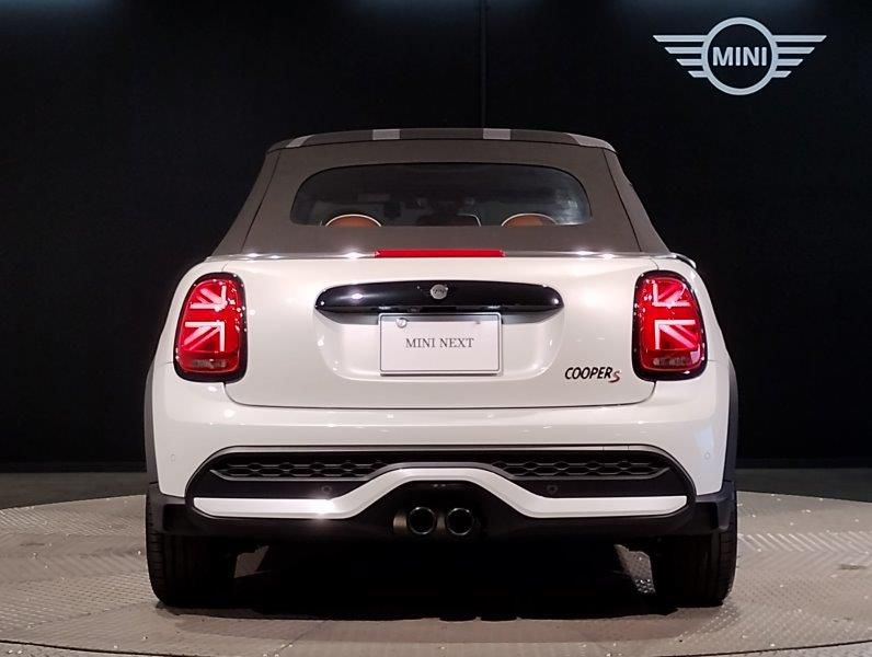 MINI Cooper S Convertible RHD