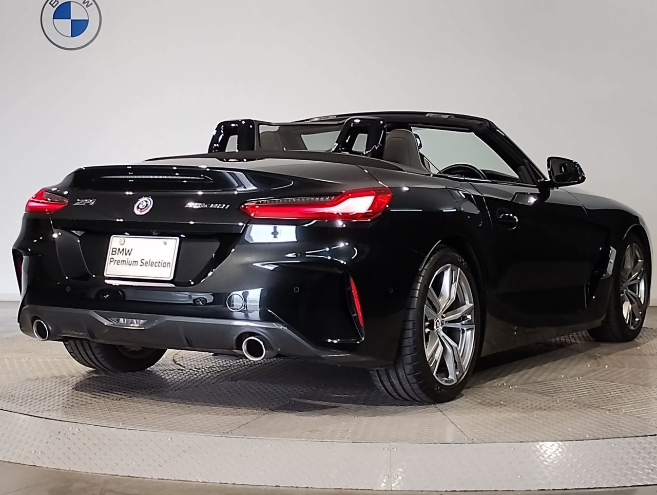 G29 z4 sDrive20i RHD