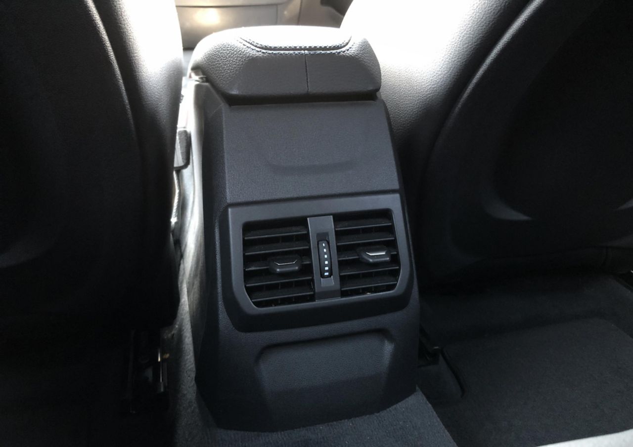 F40 118d Sports Hatch 5-door B47 2.0d