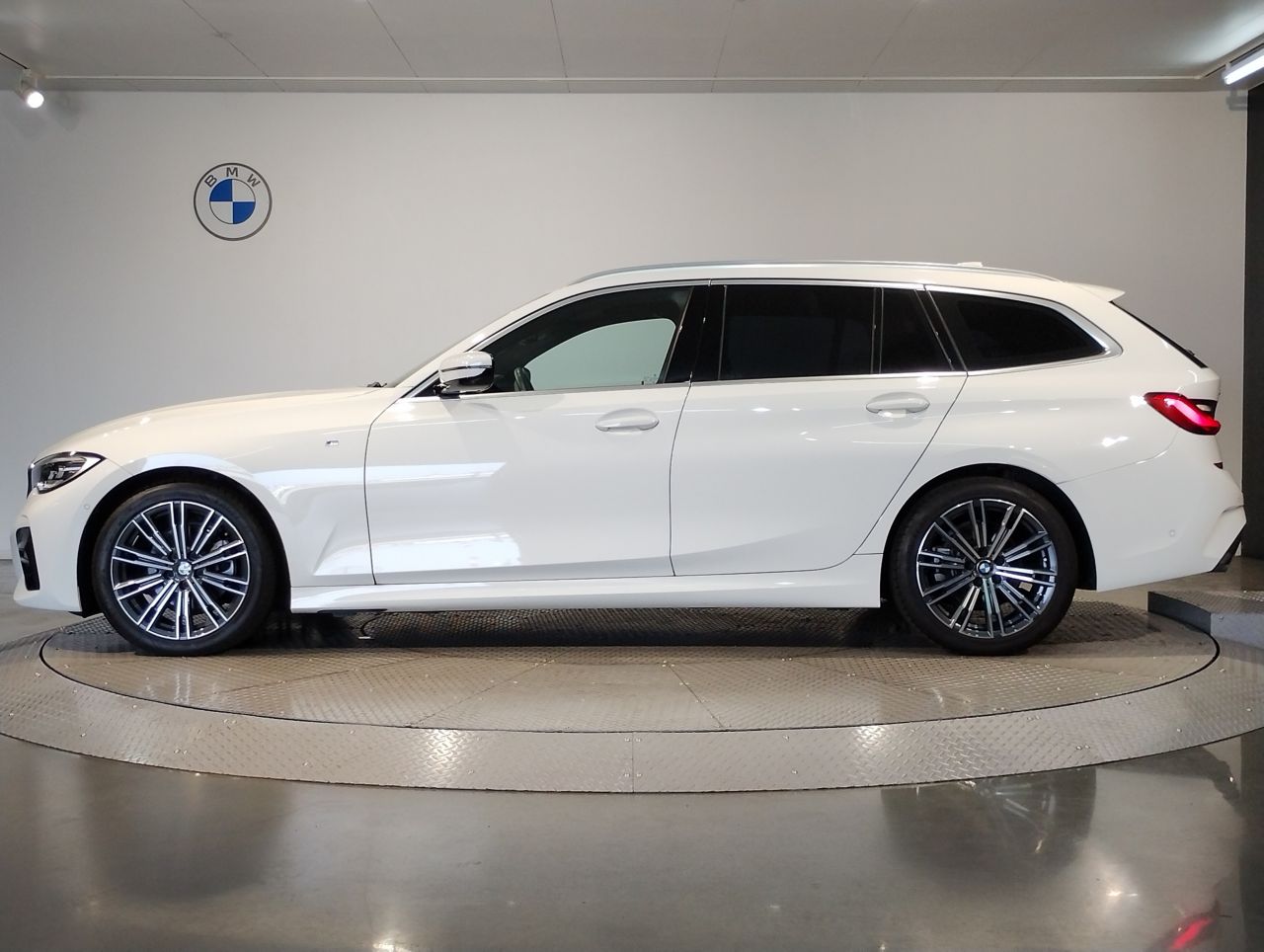 G21 320d xDrive Touring RHD