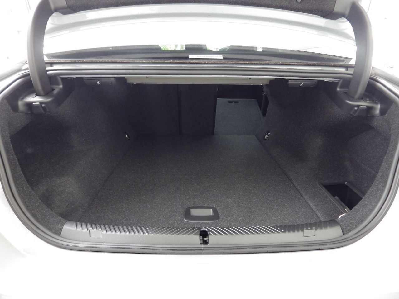 BMW i5 eDrive40 Sedan RHD