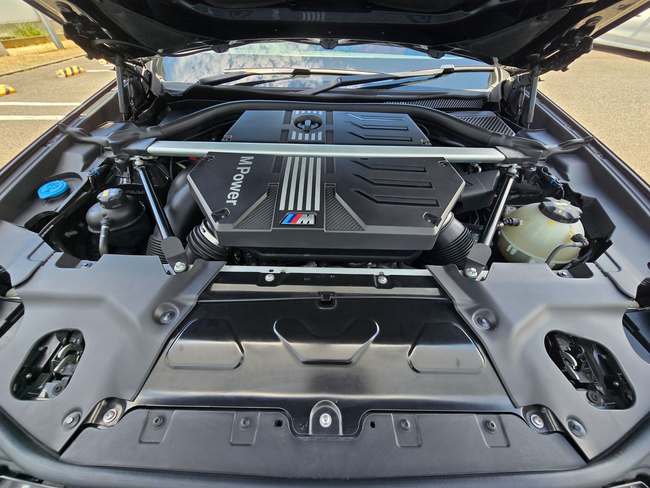 X4 M RHD