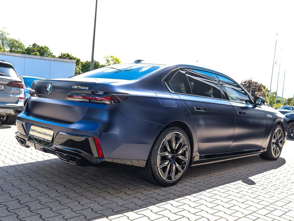 BMW 760