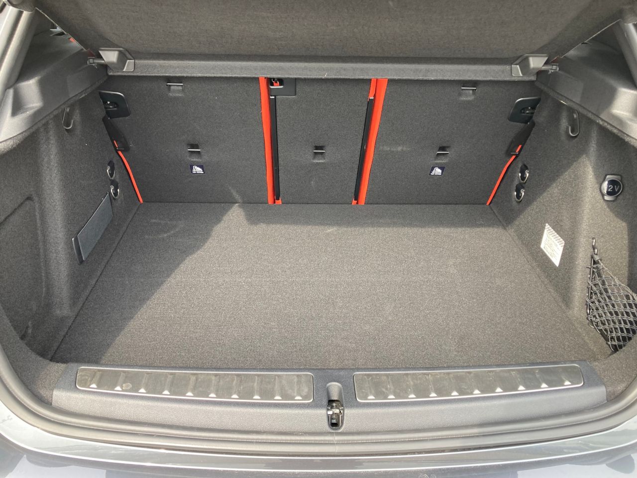 F40 118d Sports Hatch 5-door B47 2.0d