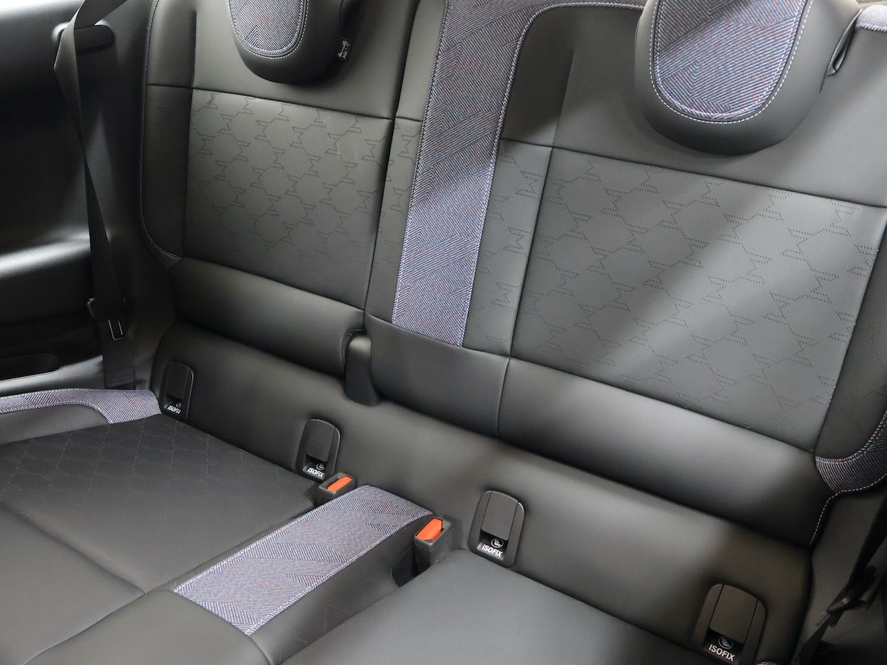 J01 MINI Cooper E