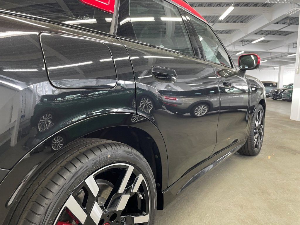 U25 MINI John Cooper Works Countryman ALL4