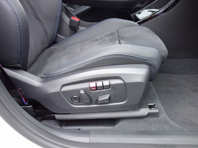 X2 M35i xDrive RHD