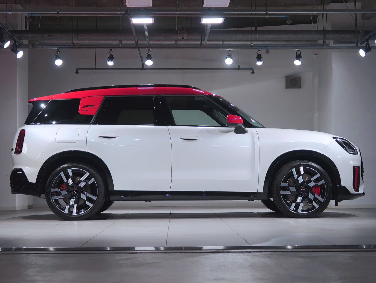 U25 MINI John Cooper Works Countryman ALL4