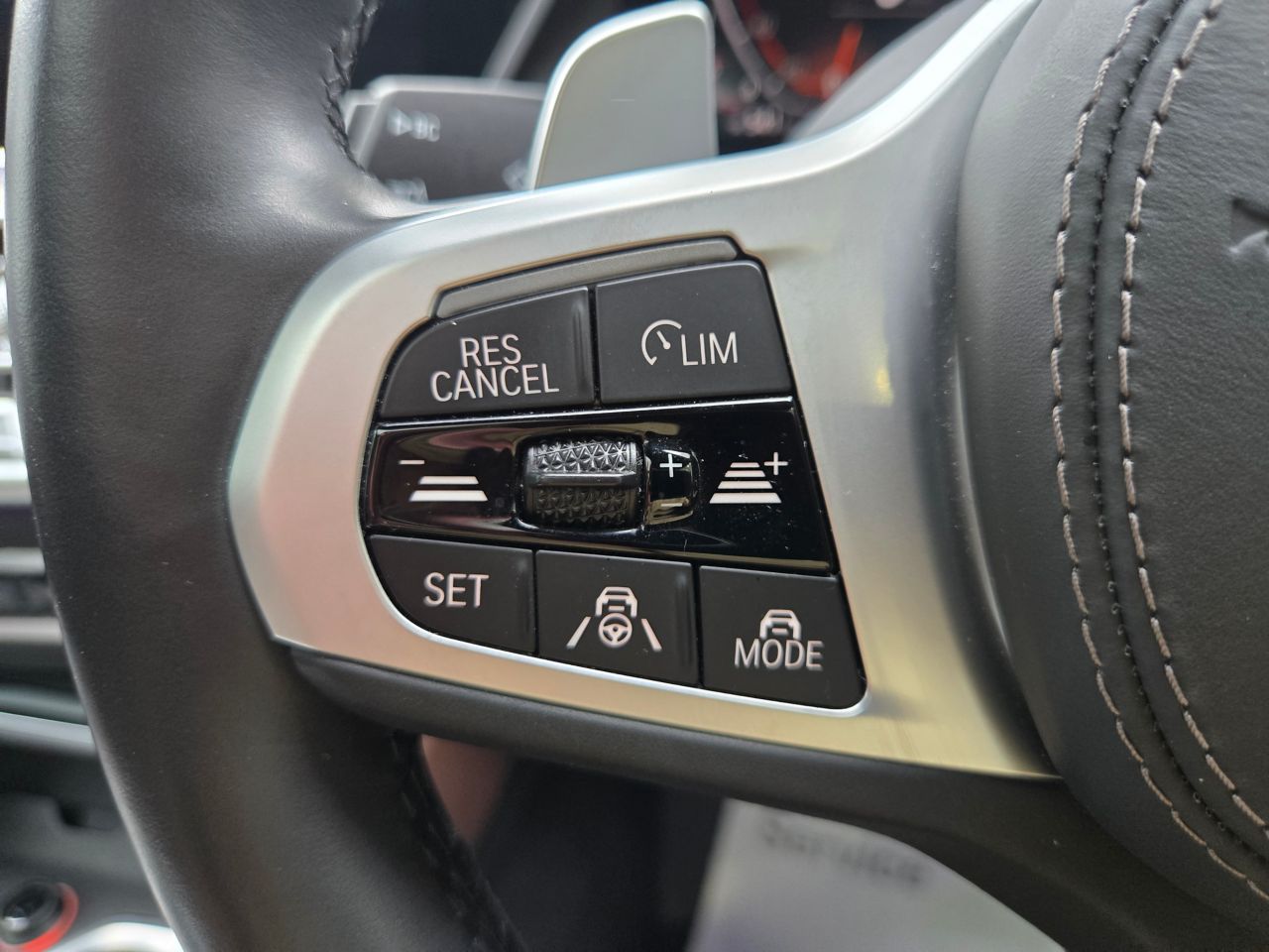 X* xDrive30d RHD