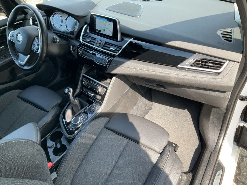 BMW 218