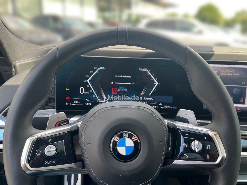 BMW 740