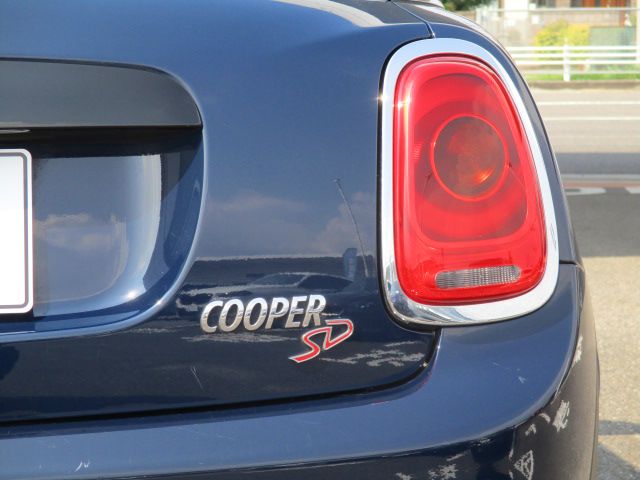 F55 COOPER S D(AT)