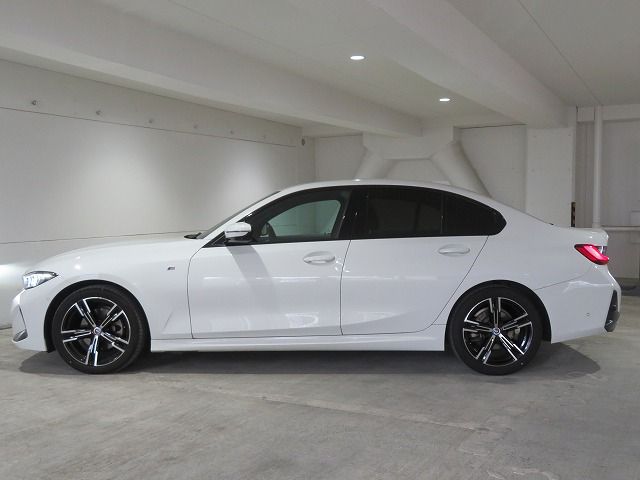 320d xDrive Berline RHD