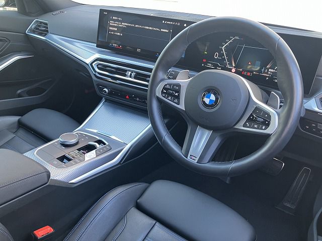 320d xDrive Berline RHD