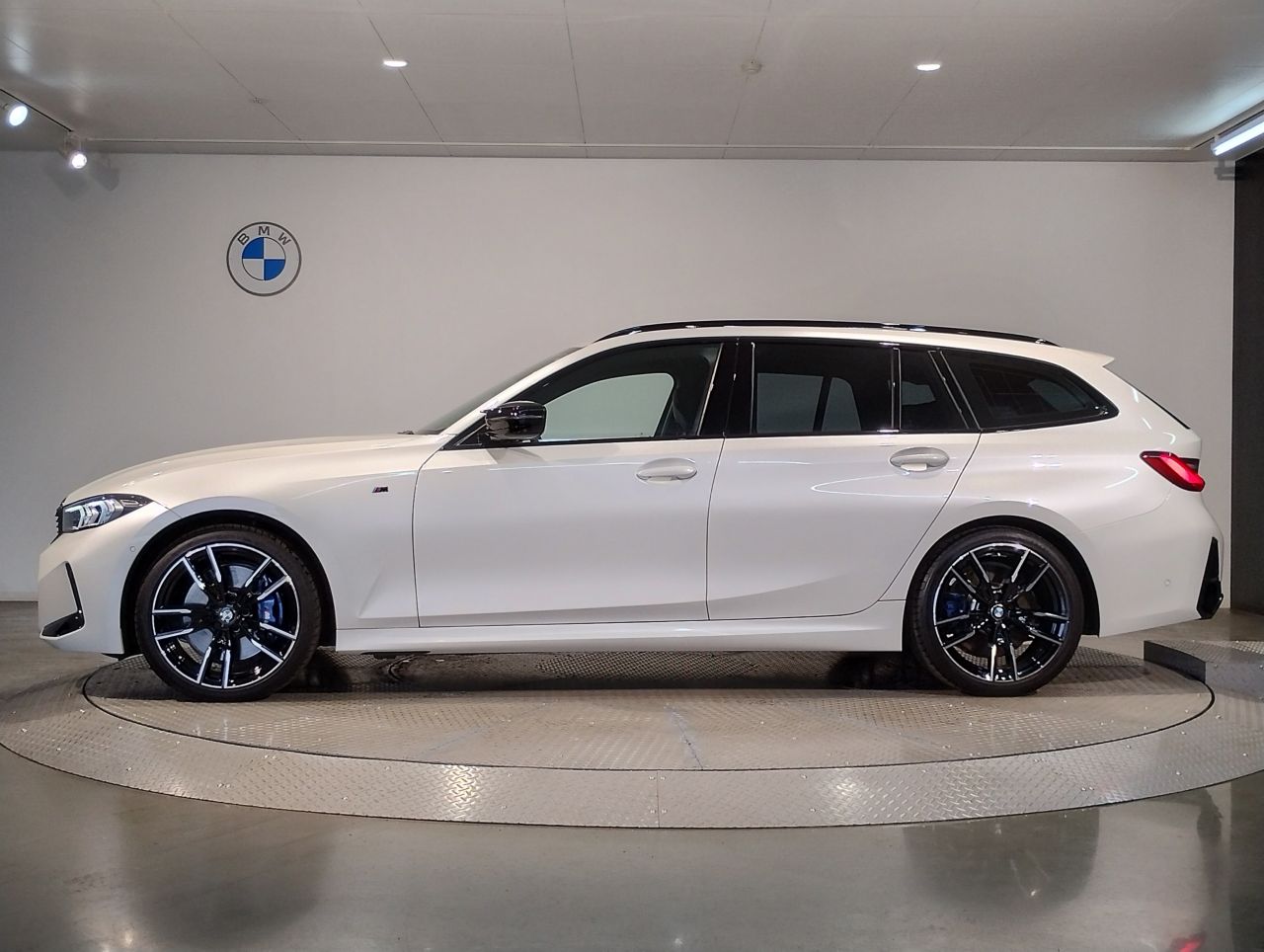 G21 M340i xDrive Touring LCI RHD